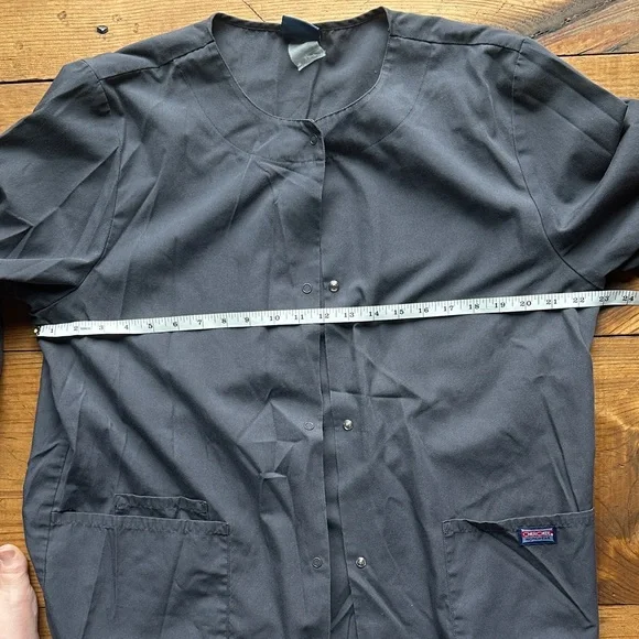 Cherokee Authentic Scrubs Gray Top - Picture 3 of 6